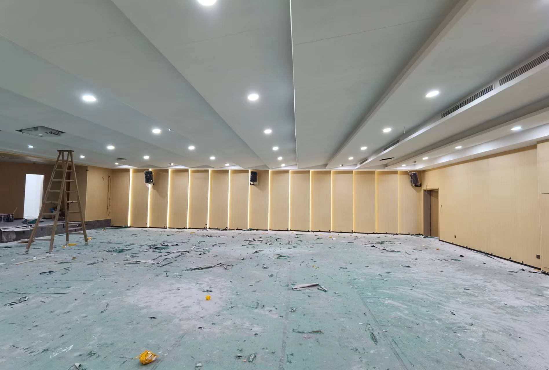 嘉兴福斯特项目 墙面1-8微孔陶铝板  天花砂岩吸音板 2.jpg